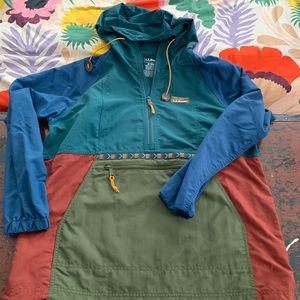 LL Bean Women's Mountain Classic Anorak, Multi-Color